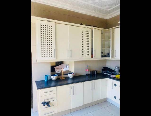3 BEDROOM PROPERTY TO RENT IN BEZUIDENHOUT VALLEY